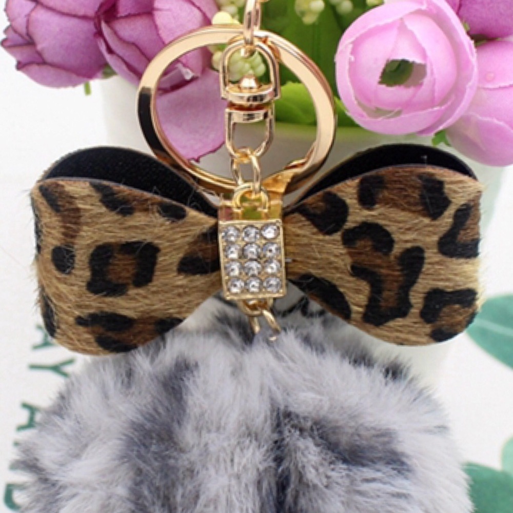Fluffy Leopard Pom Pom Crystal Bow Gold Keychain - Picture 2 of 6